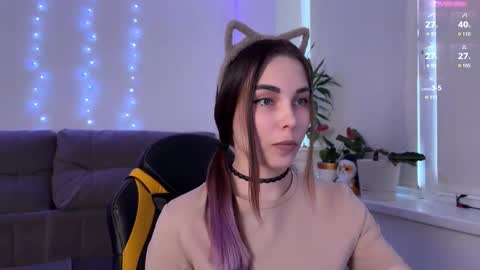 Snapshot of kittie_bear chatting on 25, 11, 2025 Veronica online show from 25, 11, 2025