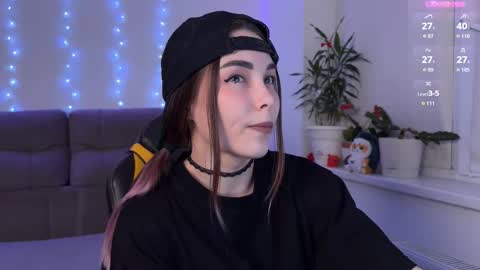 Snapshot of kittie_bear chatting on 4, 12, 2025 Veronica online show from 4, 12, 2025