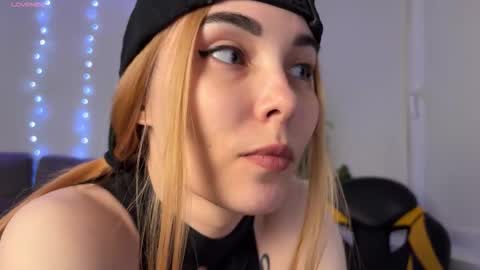 Snapshot of kittie_bear chatting on 14, 3, 2026 Veronica online show from 14, 3, 2026