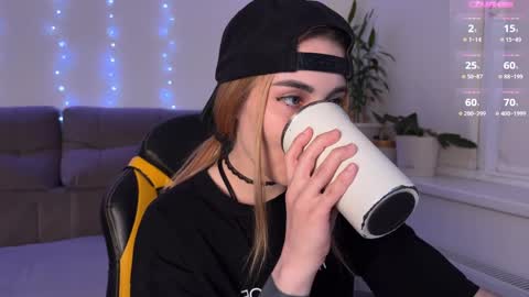 Snapshot of kittie_bear chatting on 11, 4, 2026 Veronica online show from 11, 4, 2026