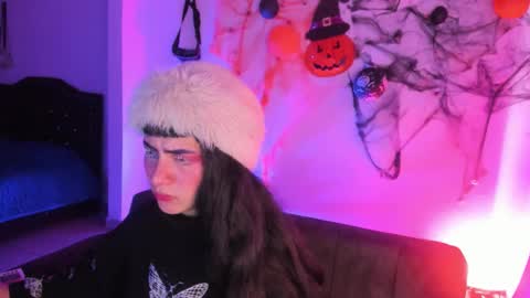 kitty__chs online show from 11, 11, 2025