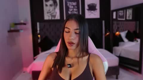 Snapshot of kitty_collins_ chatting on 17, 1, 2026 Kitty online show from 17, 1, 2026