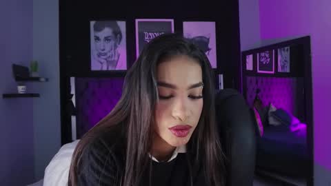 Snapshot of kitty_collins_ chatting on 11, 2, 2026 Kitty online show from 11, 2, 2026