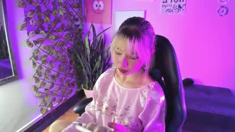 kitty_gang_ online show from 22, 11, 2025