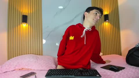 kitty_gill online show from 7, 1, 2025