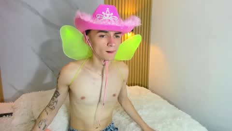 kitty_gill online show from 11, 1, 2025