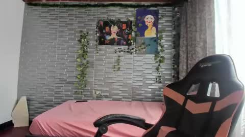 violet online show from 26, 10, 2025