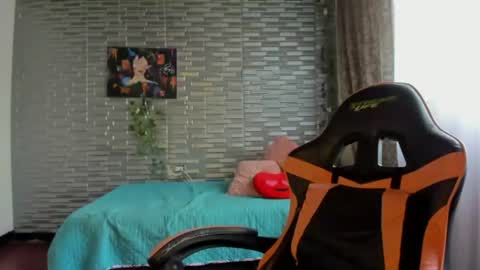 Snapshot of kitty_violet_ chatting on 9, 2, 2026 violet online show from 9, 2, 2026