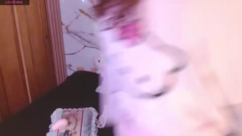 LAURA  help me reach 100likes online show from 14, 7, 2026