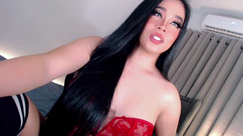 iG Kitty Tranny online show from 5, 12, 2024
