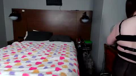 kittykat 1999 online show from 19, 2, 2025