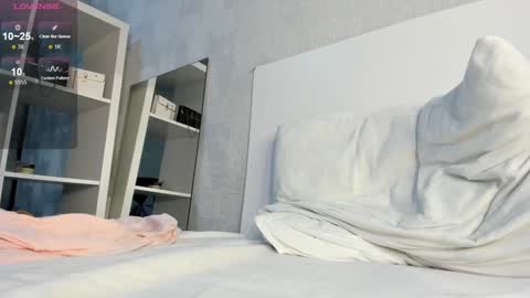 Monika online show from 16, 9, 2025