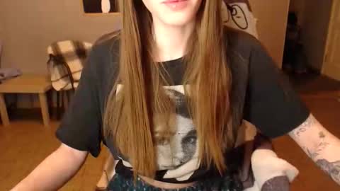 KittyloveMoon online show from 13, 4, 2026