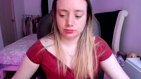 Snapshot of kittywantslove23 chatting on 10, 10, 2025 kittywantslove23 online show from 10, 10, 2025