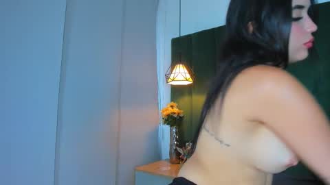 K I T T Y Y  online show from 3, 10, 2025