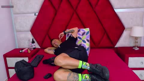 Luisa y Jairo online show from 1, 11, 2025