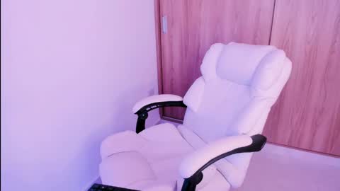 Little piece of fruit online show from 14, 4, 2026