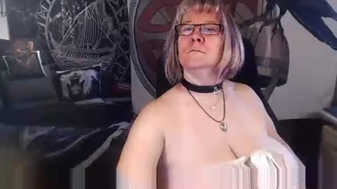 Michelle online show from 9, 10, 2025