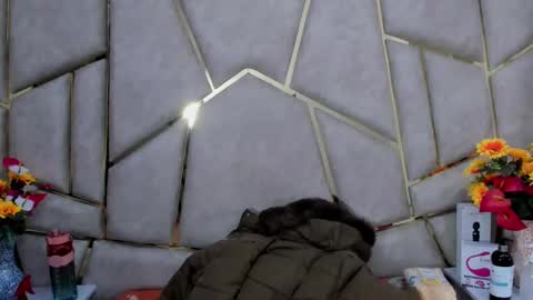 kloe online show from 2, 2, 2025