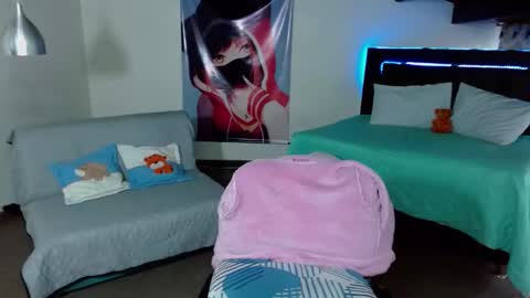 Kloe deker online show from 18, 1, 2025