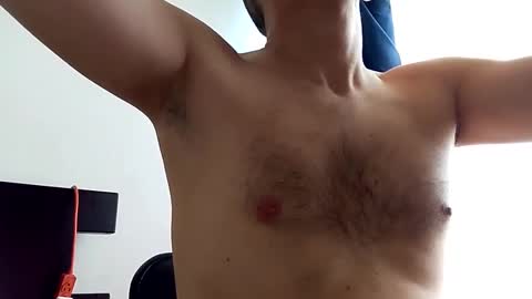 Snapshot of kmilo273079 chatting on 31, 10, 2025 juan online show from 31, 10, 2025