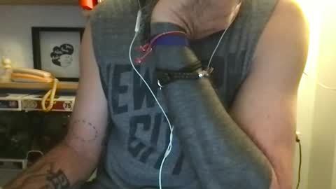 Snapshot of knicker76 chatting on 4, 11, 2025 knicker76 online show from 4, 11, 2025