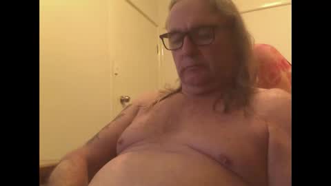 Snapshot of knobout chatting on 27, 4, 2026 knobout online show from 27, 4, 2026