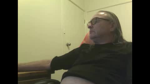 Snapshot of knobout chatting on 28, 5, 2026 knobout online show from 28, 5, 2026