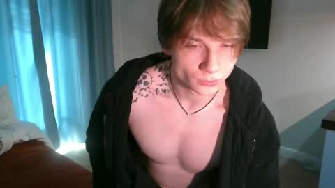 Snapshot of knotsiemens chatting on 21, 4, 2026 Adam online show from 21, 4, 2026