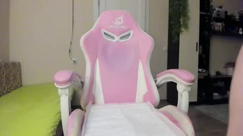 Laura online show from 27, 3, 2026