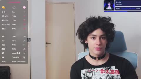 Snapshot of koneko_nya chatting on 10, 10, 2025  Riley  online show from 10, 10, 2025