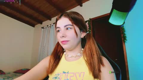 YINI online show from 11, 10, 2025