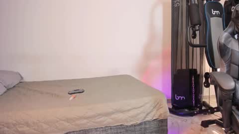 Snapshot of koramoon chatting on 15, 10, 2025 Sara  Altgirl  online show from 15, 10, 2025