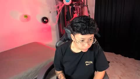 Snapshot of koramoon chatting on 24, 10, 2025 Sara  Altgirl  online show from 24, 10, 2025