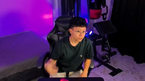 Snapshot of koramoon chatting on 1, 11, 2025 Sara Altgirl online show from 1, 11, 2025