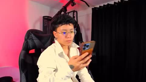 Snapshot of koramoon chatting on 12, 11, 2025 Sara Altgirl online show from 12, 11, 2025