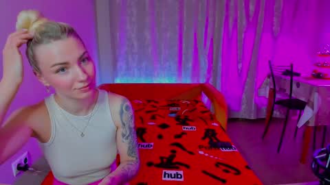 Lisandra online show from 2, 3, 2025