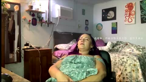 kreamyk420 online show from 7, 4, 2026