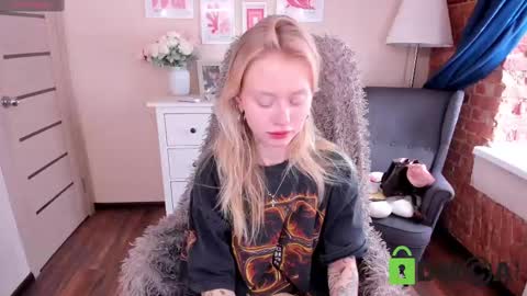 kris_grant online show from 20, 2, 2025