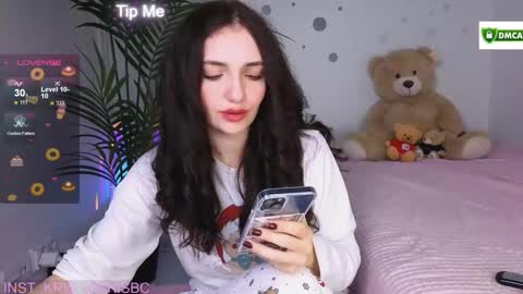 Snapshot of kris_kiskis chatting on 1, 10, 2025 Kris kiskis online show from 1, 10, 2025