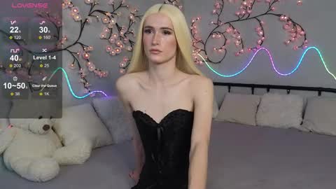 Snapshot of kris_mon chatting on 13, 2, 2026 Kris online show from 13, 2, 2026