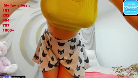 Snapshot of krisi_kiss chatting on 11, 3, 2025 KrisiFollow me  Thumb UP  online show from 11, 3, 2025