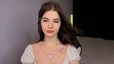 Snapshot of krispy_girl_star chatting on 17, 11, 2025 krispy_girl_star online show from 17, 11, 2025