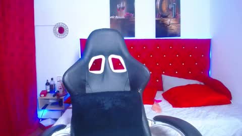 kriss_sweetboobs online show from 13, 2, 2025