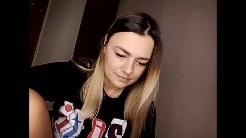 KrissSexi online show from 17, 11, 2025