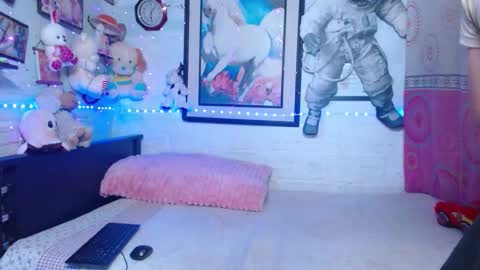 Snapshot of krisstal703358 chatting on 12, 2, 2026 krisstal703358 online show from 12, 2, 2026