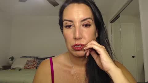 Krissy online show from 5, 12, 2024