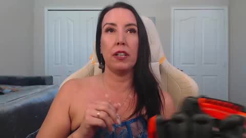 Krissy online show from 21, 2, 2025