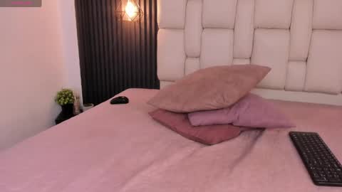 Snapshot of kristakinnky chatting on 5, 6, 2026 BETANIA online show from 5, 6, 2026