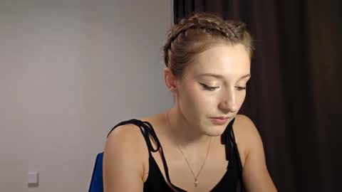 kristandaty online show from 9, 2, 2026